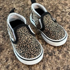 Leopard toddler vans